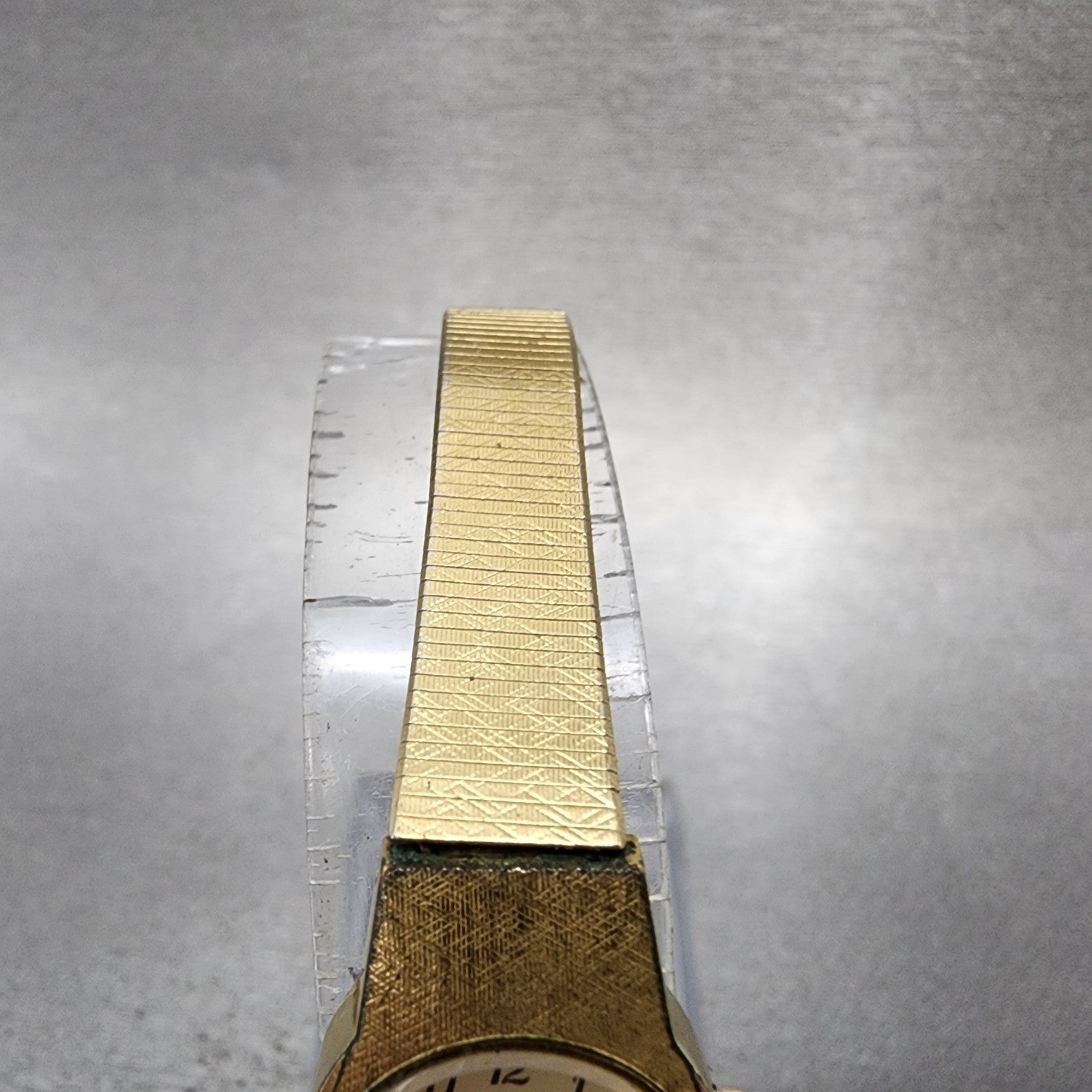 Bulova Watch Women 16mm Champagne Dial Gold Tone Round 83391 New Battery4