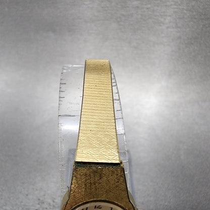 Bulova Watch Women 16mm Champagne Dial Gold Tone Round 83391 New Battery4