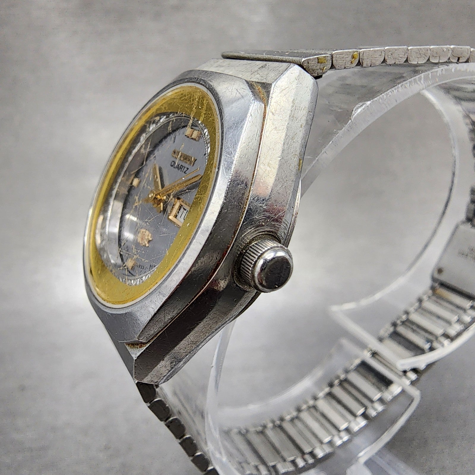 Citizen CQ Watch Women 26mm Silver Dial Silver Tone Daydate Round New Battery2