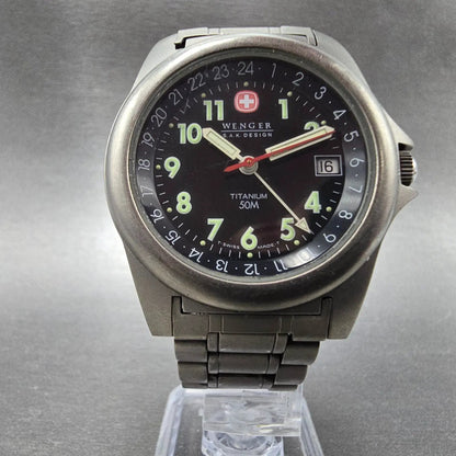 Wenger SAK Design GMT Watch Men 37mm black Dial Titanium Date 097.0665 PARTS6