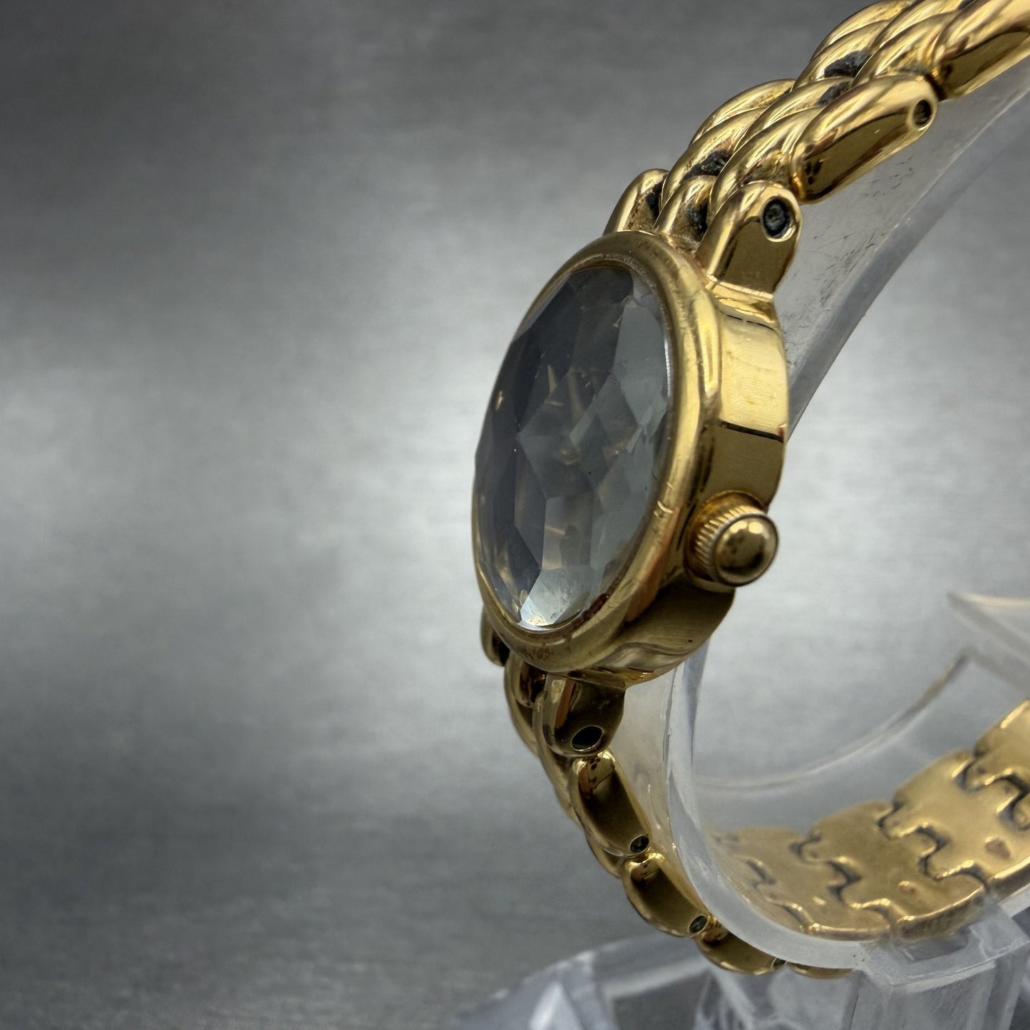 Seiko Pulsar Watch Women 20mm Black Dial Gold Tone Round V400-0880 New Battery2