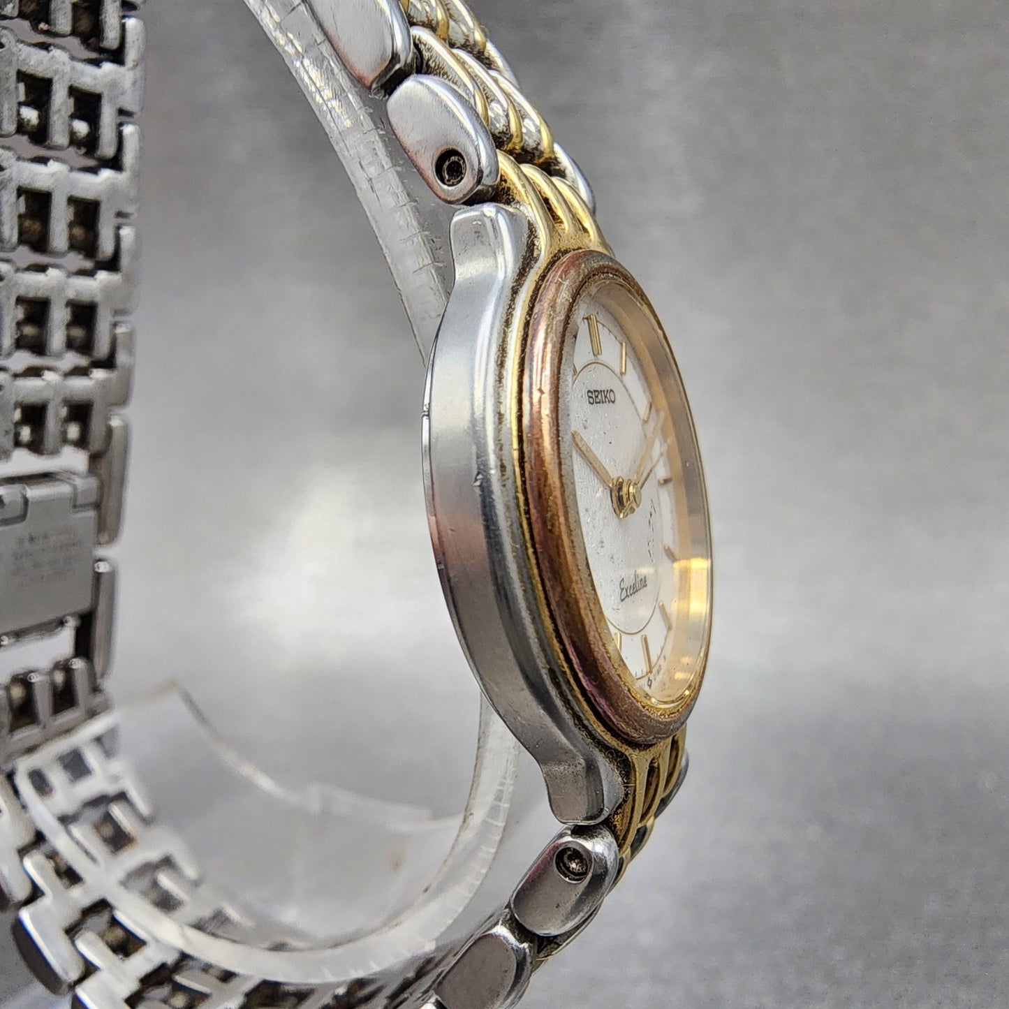 Seiko Exceline Watch Women 23mm White Dial Two Tone Round 73210480 New Battery3