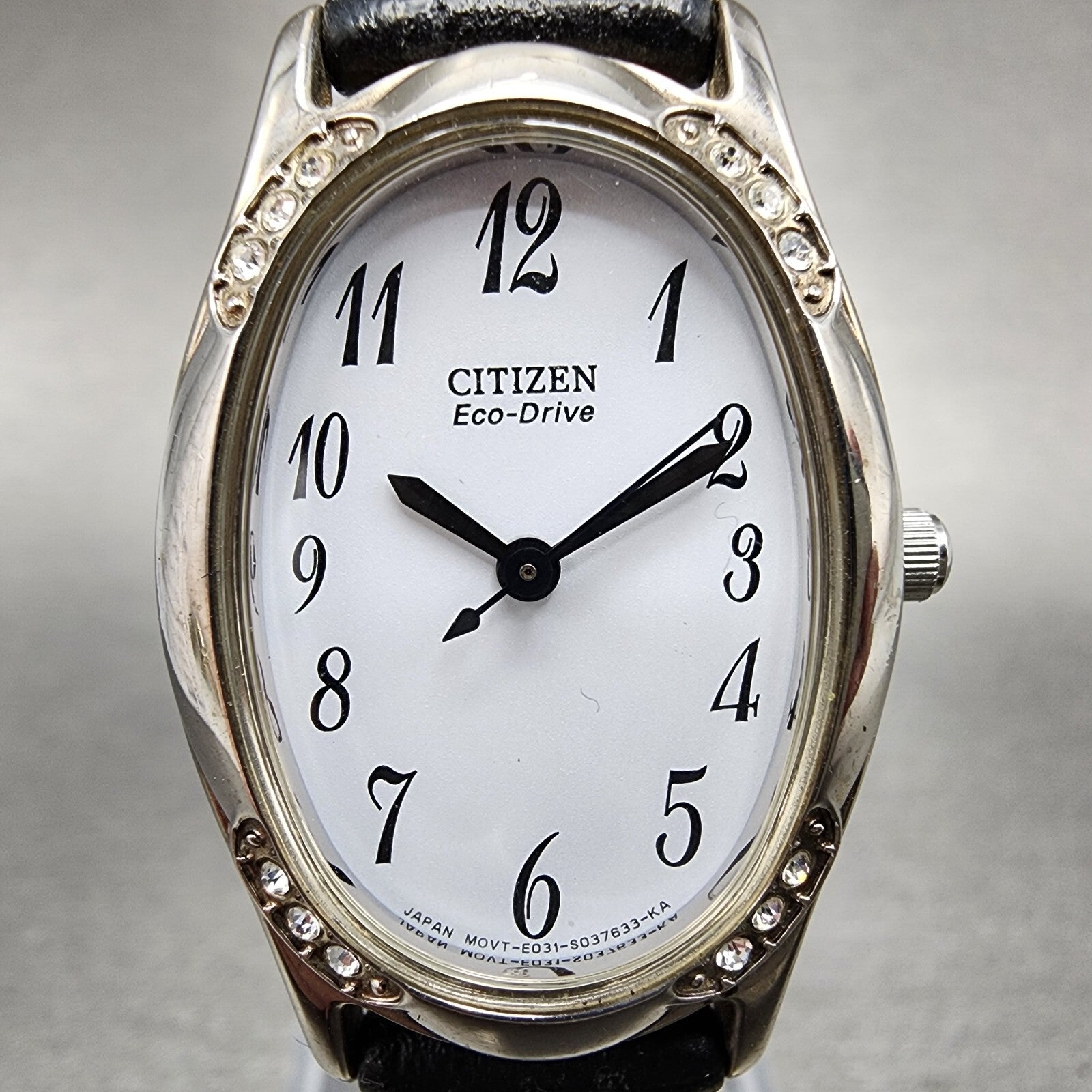 Citizen EcoDrive Watch Women 22mm White Dial Silver Tone Oval E031S022495 Runs1