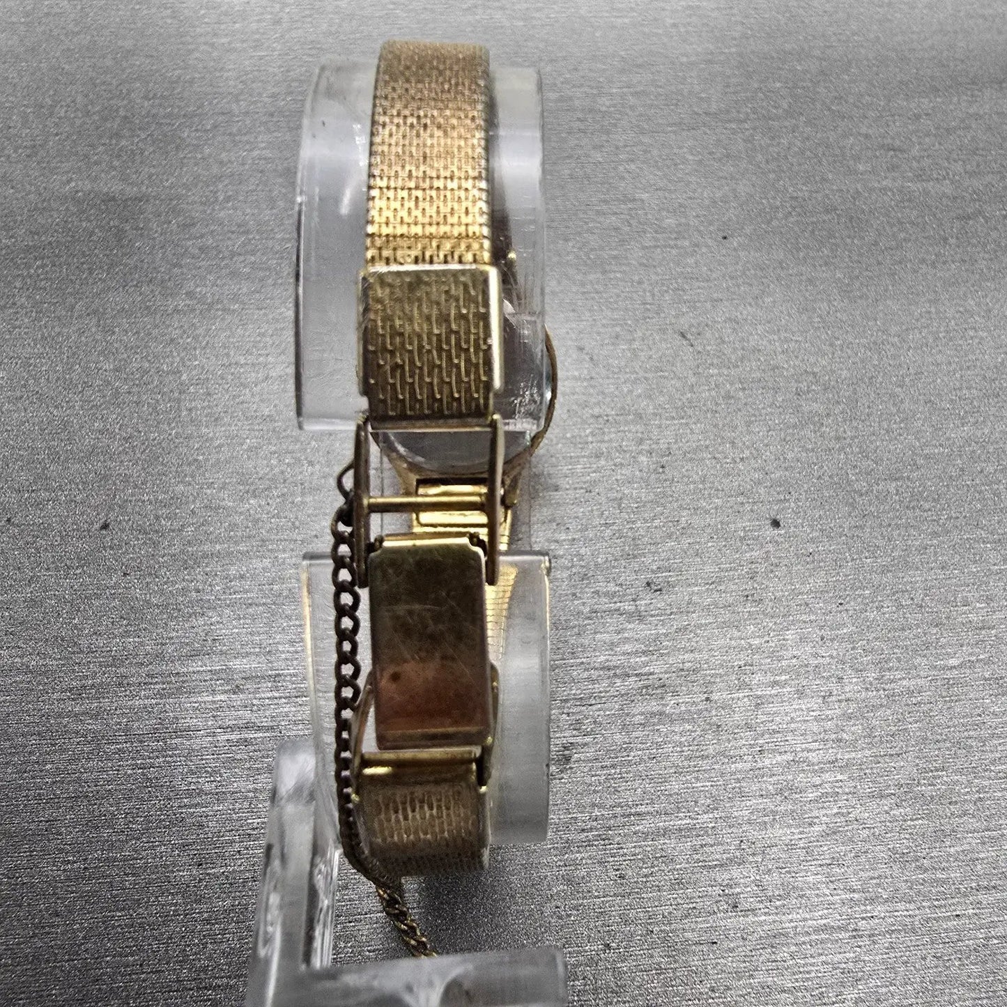 Seiko Watch Women 20mm Gold Dial Gold Tone Oval 2320-5359 New Battery Vintage7