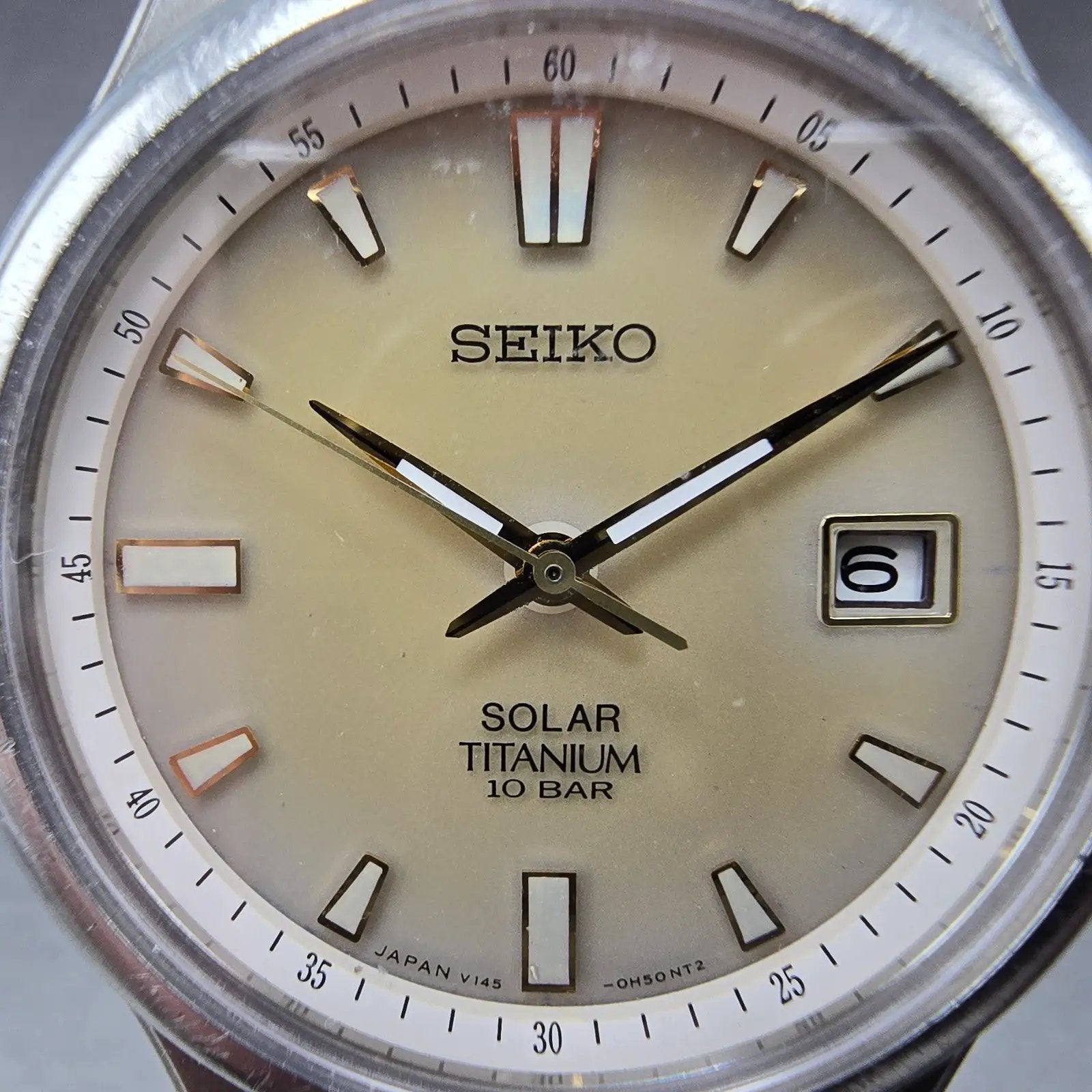 Seiko Solar Watch Men 37mm Brown Dial Titanium Date Round V145-0E00 PARTS2