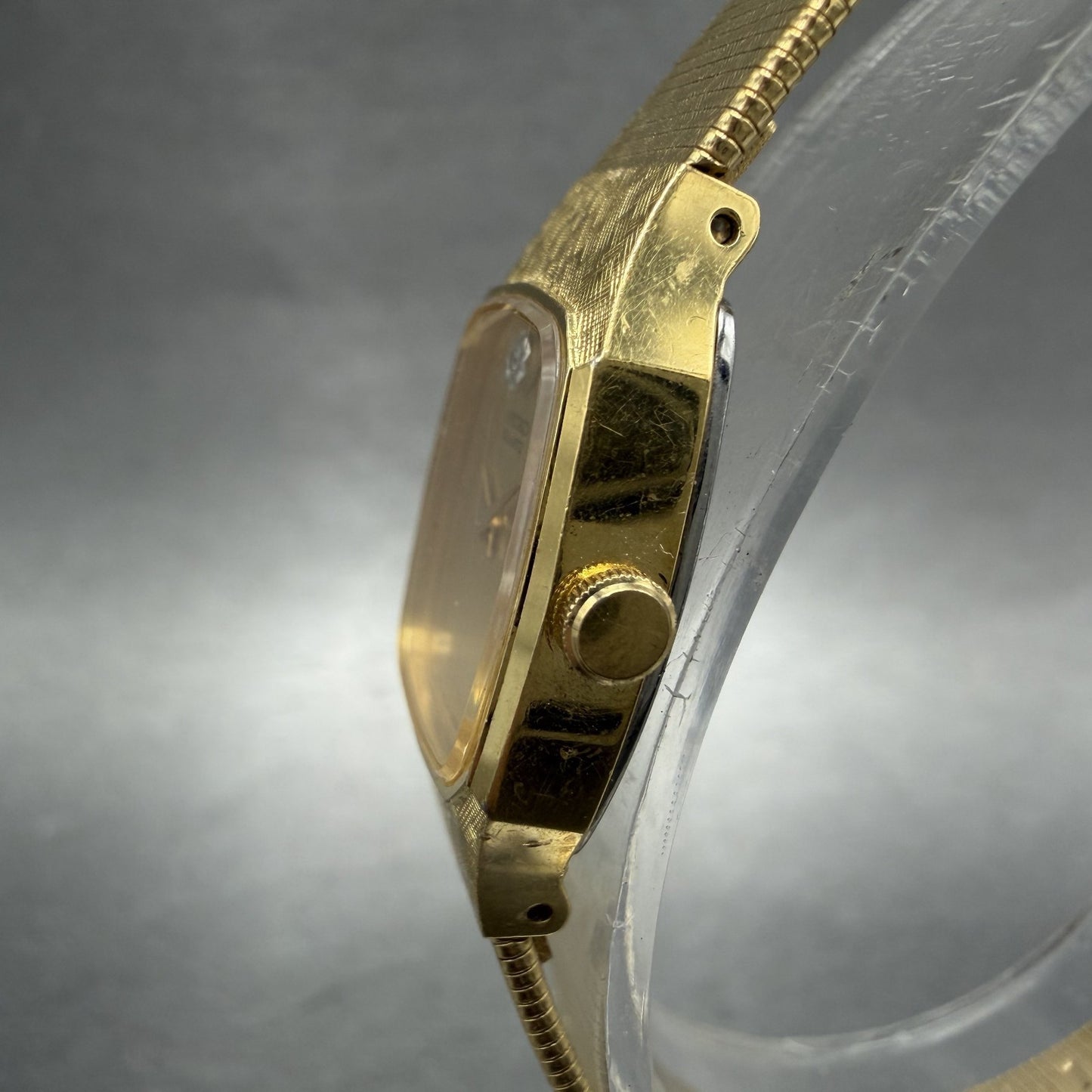 Seiko Tank Watch Women 16mm Champagne Dial Gold Tone 2C206379 New Battery2