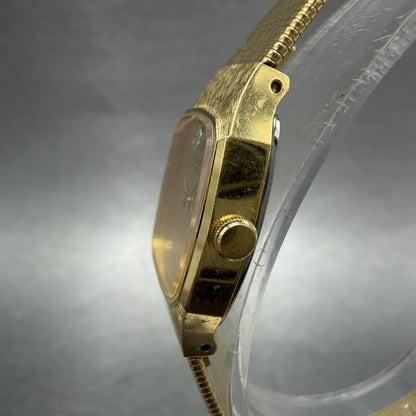 Seiko Tank Watch Women 16mm Champagne Dial Gold Tone 2C206379 New Battery2