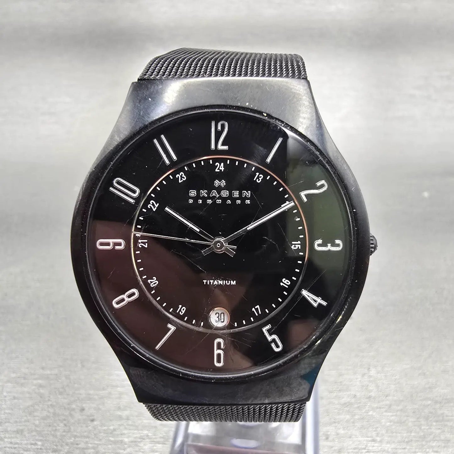 Skagen Watch Men 37mm Black Dial Titanium Date Round 233XLTMB New Battery0