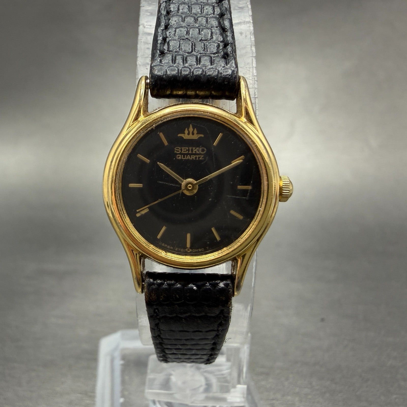 Seiko Watch Women 20mm Black Dial Gold Tone Round Vintage 2y01-0a10 New Battery0