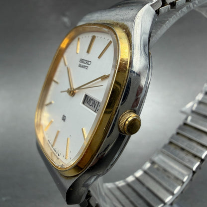 Seiko SQ Watch Men 32mm Silver Dial Two Tone Daydate Rectangle 7123-5100 PARTS3