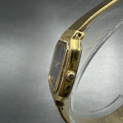Seiko Tank Watch Women 17mm Black Dial Gold Tone Rectangle 2P20-5D30 New Battery2