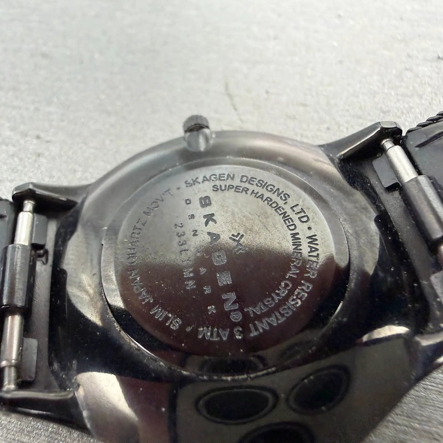 48031925