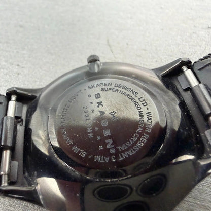 48031925