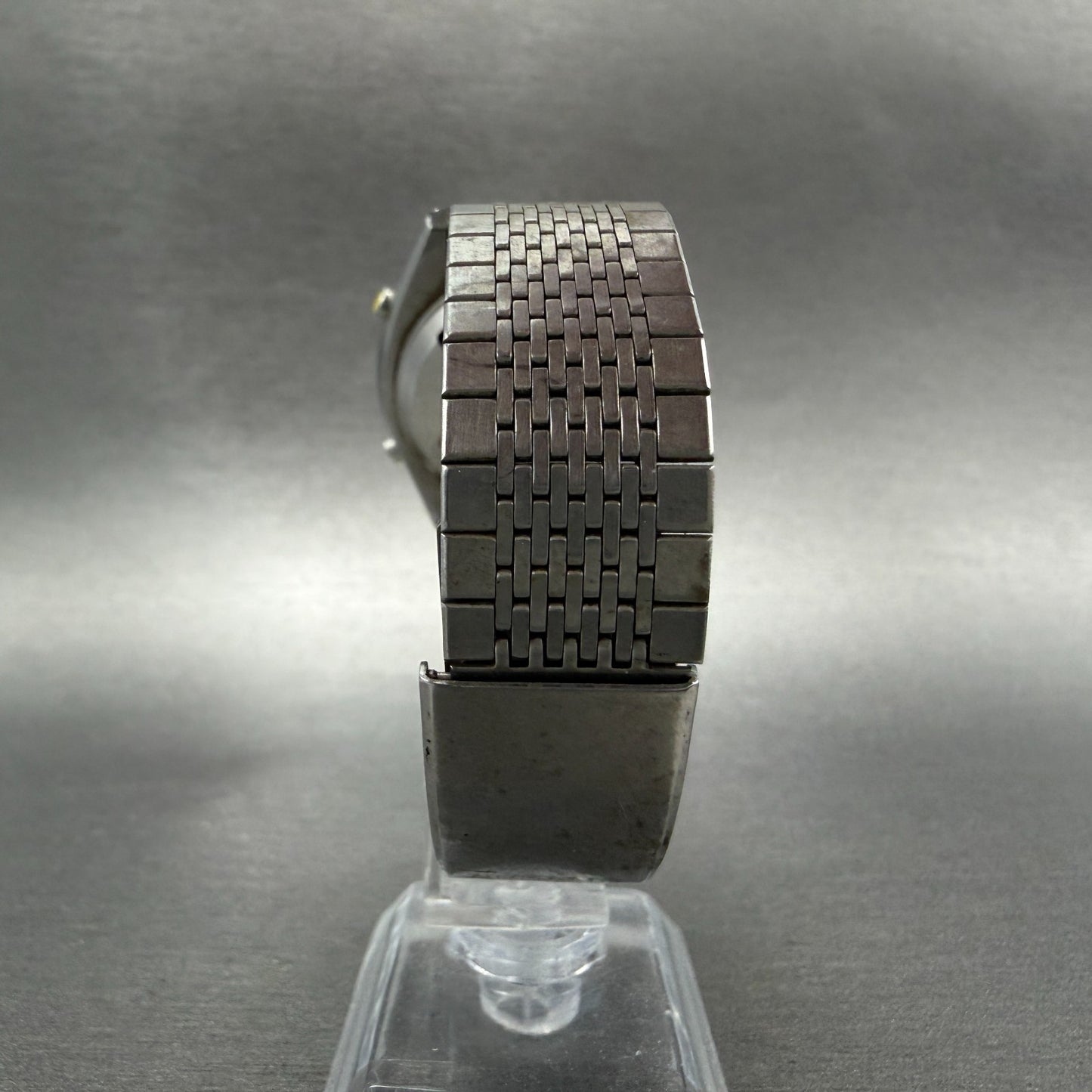 Citizen Digital Watch Men 35mm Black Dial Silver Tone Alarm 4-095651 PARTS VTG8
