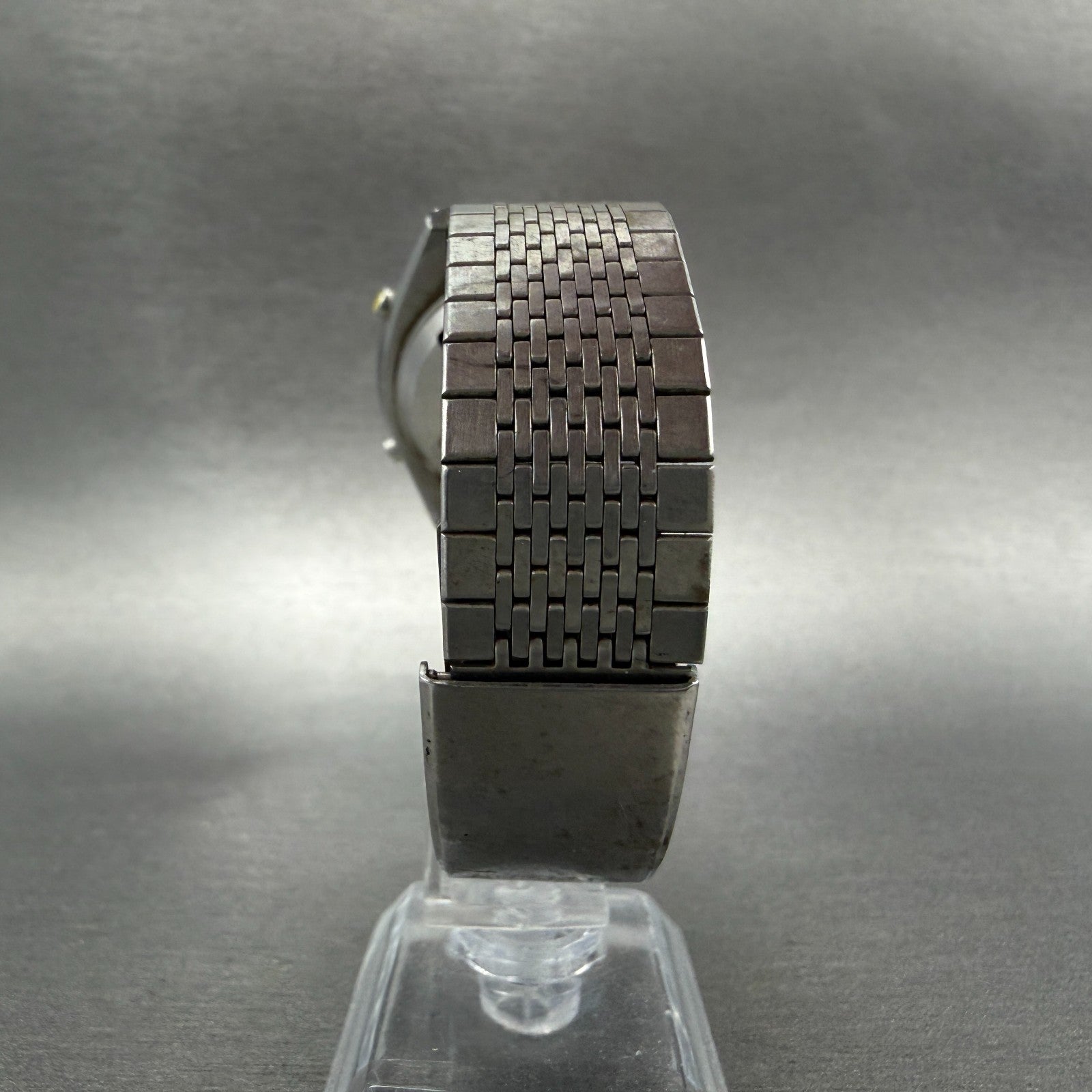 Citizen Digital Watch Men 35mm Black Dial Silver Tone Alarm 4-095651 PARTS VTG8