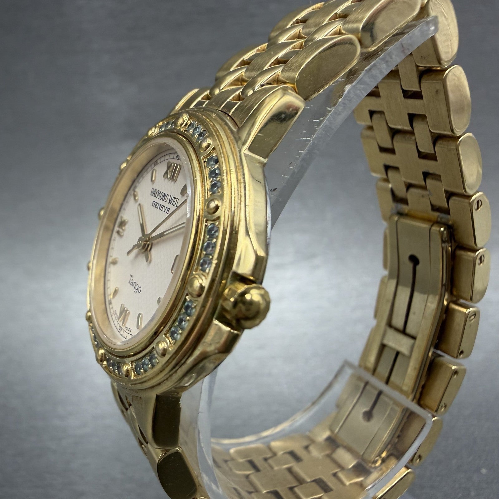 Raymond Weil Tango Watch Women 28mm Cream Dial Gold Plated Date New Battery 53602