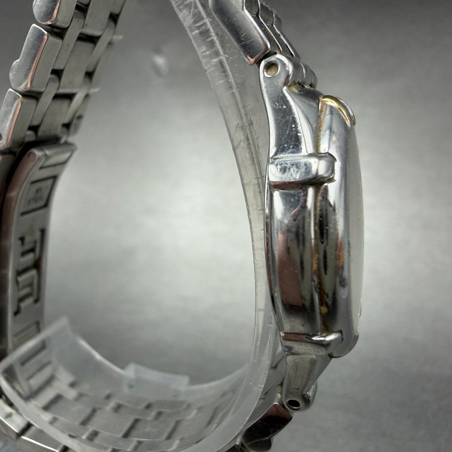 Bulova Watch Women 27mm White Dial Two Tone Date Round 98U26 New Battery3