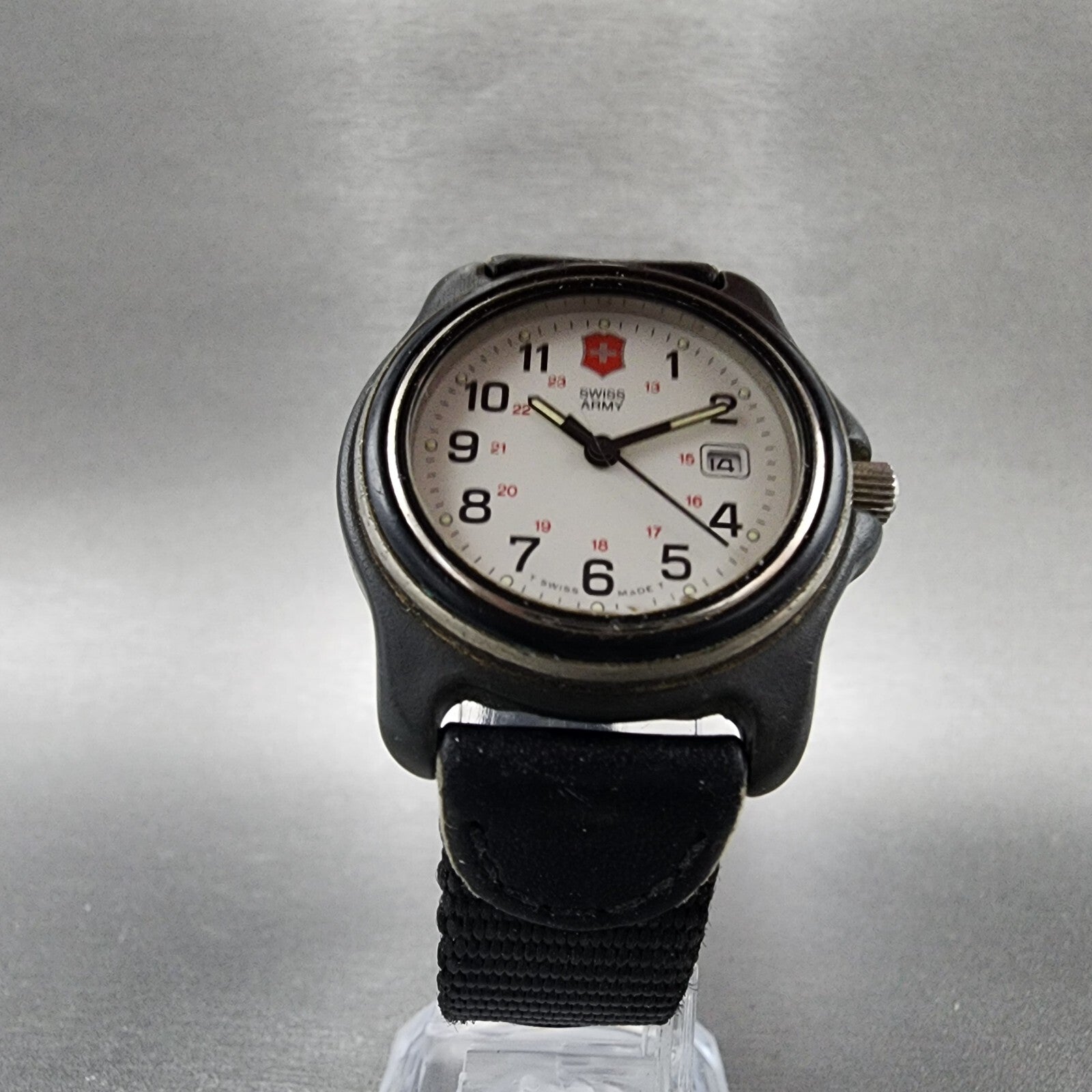 Victorinox Swiss Army Watch Women 33mm White Dial Black Tone Round New Battery5