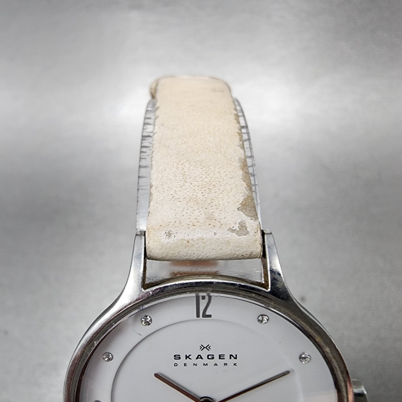 Skagen Watch Women 30mm White Dial Steel Round Leather Band SKW2145 New Battery4