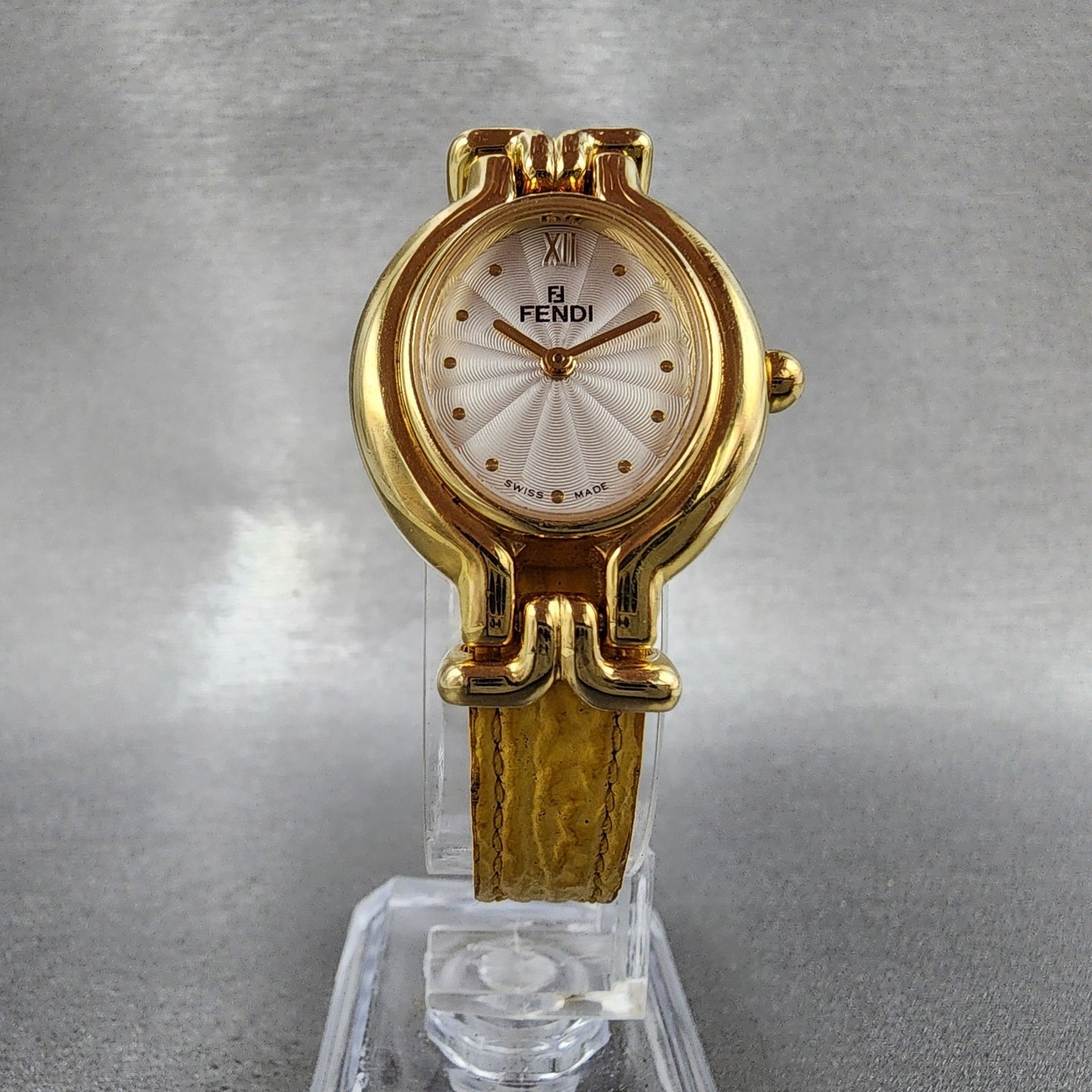 Fendi Cameleon Watch Women 24mm White Dial Gold Tone Oval 640L New Battery5