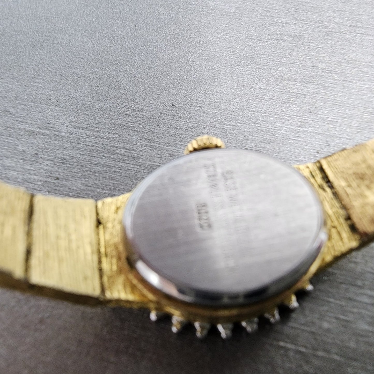 Geneva Watch Women 15mm Champagne Dial Gold Tone Oval New Battery Vintage8