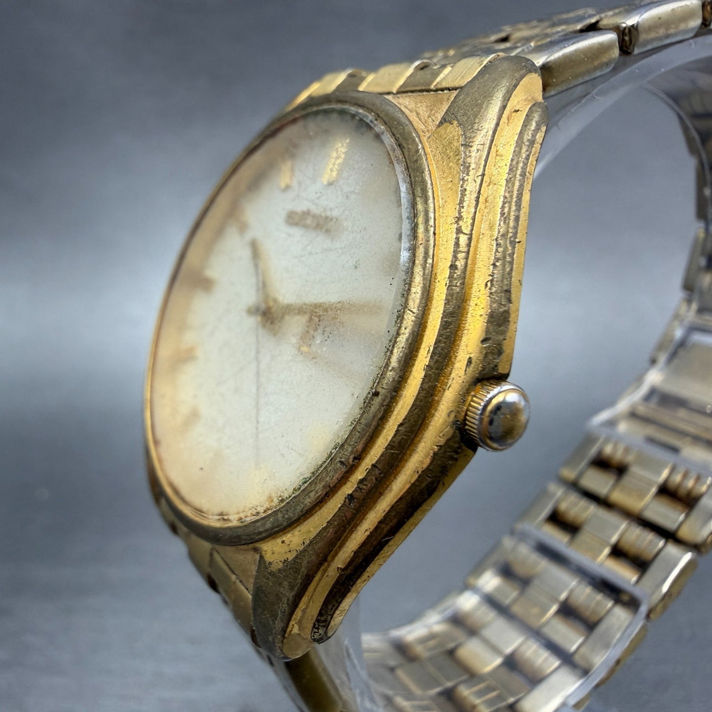 Seiko Watch Men 37mm White Dial Gold Tone Daydate V743-8069 New Battery2