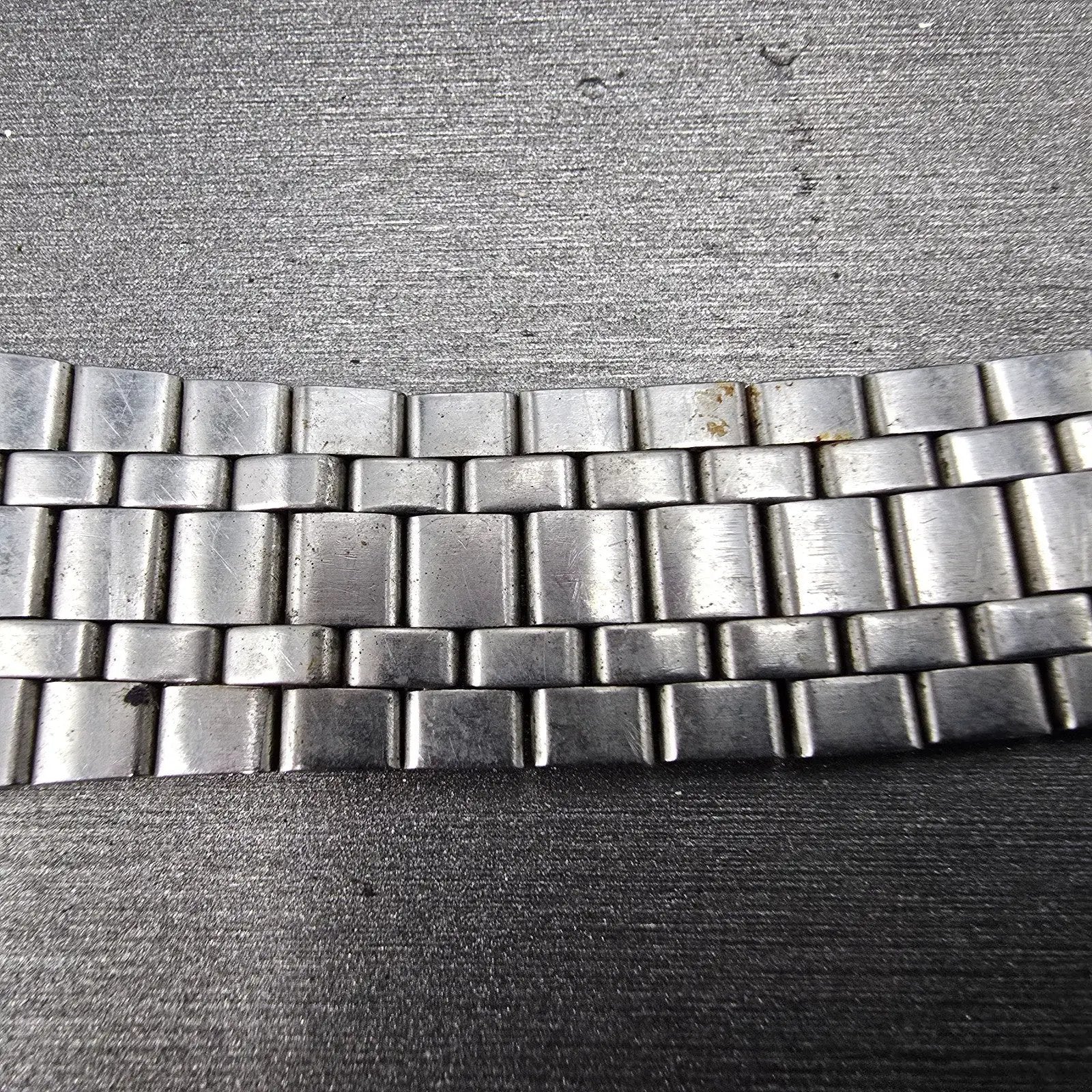 Seiko SQ Bracelet 20mm Stainless Steel Silver Tone Tri Folding Clasp VTG 610505