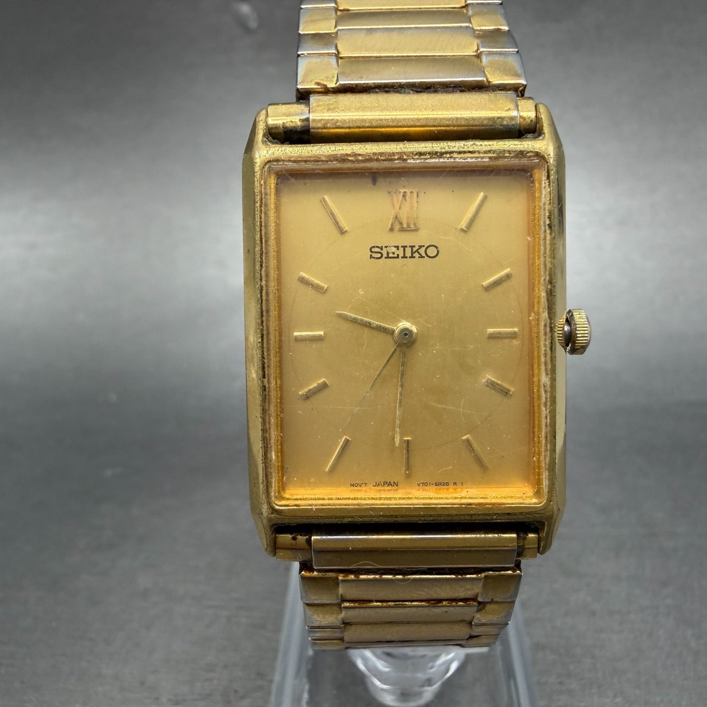 Seiko Tank Watch Men 24mm Gold Dial Gold Tone Rectangle V701-5E10 PARTS0
