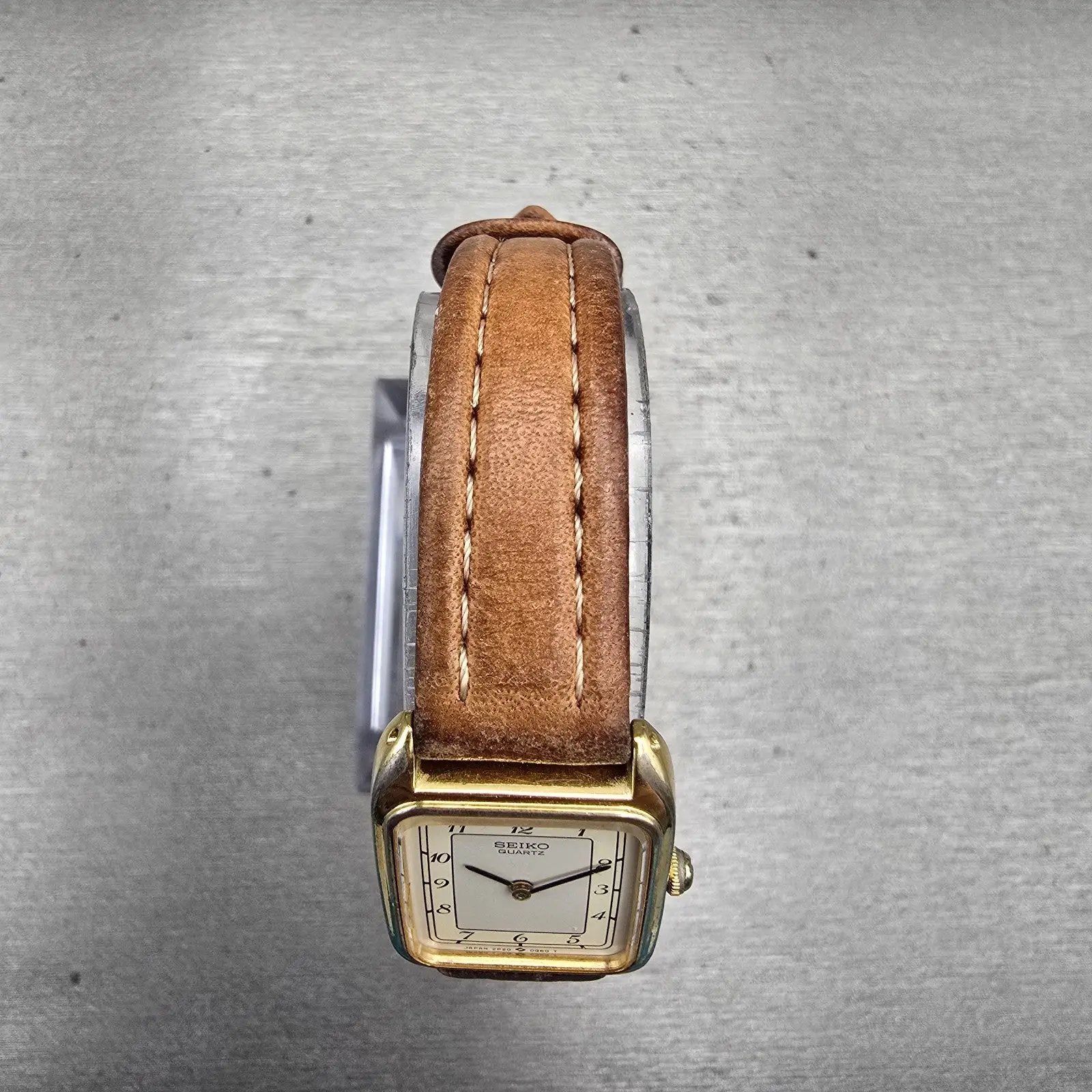 Seiko Tank Watch Women 19mm Gray Dial Gold Tone Rectangle 2P20-5E09 New Battery4