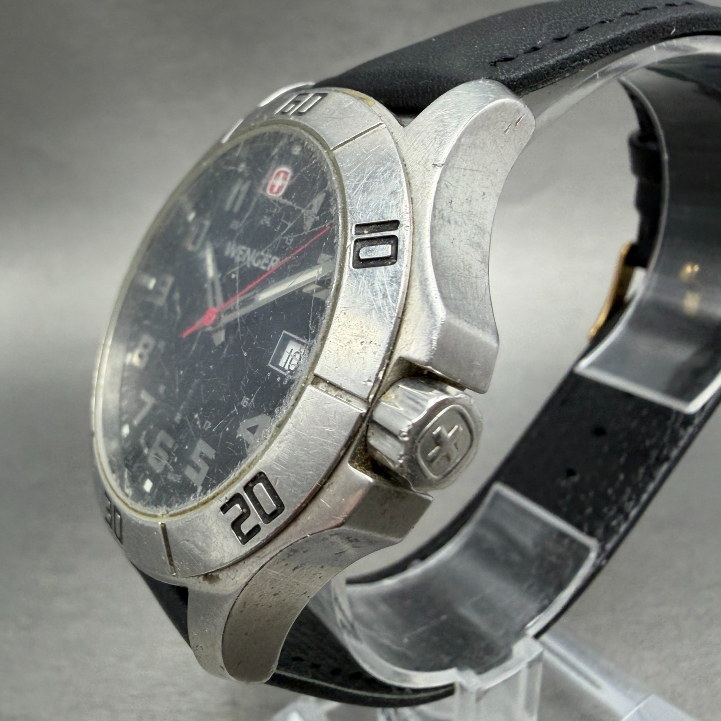 Wenger Alpine Watch Men 42mm Black Dial Silver Date Round 7048X New Battery2