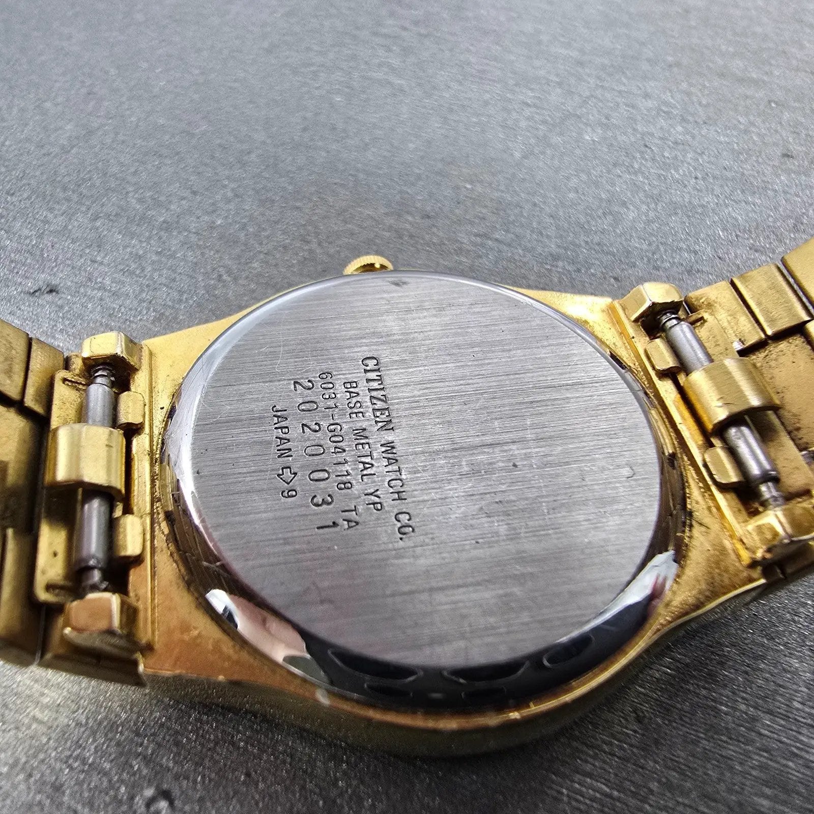 Citizen CQ Watch Unisex 30mm Black Dial Gold Tone Round 6031-G04118 New Battery9