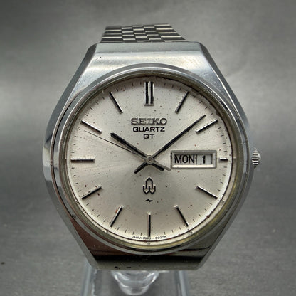 Seiko QT Watch Men 37mm Silver Dial Silver Tone Daydate Round 0823-8010 PARTS0