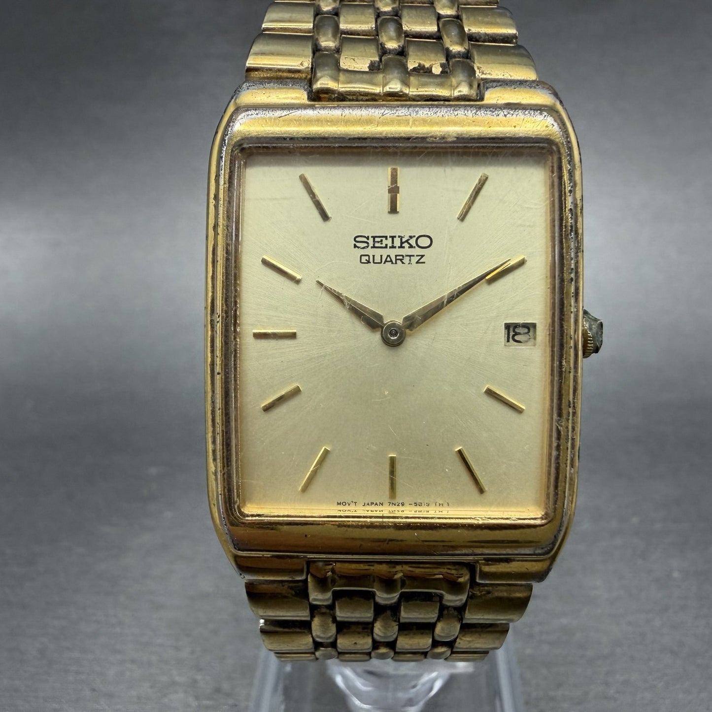 Seiko Tank Watch Men 27mm Champagne Dial Gold Tone Date 7n29-5b29 New Battery0