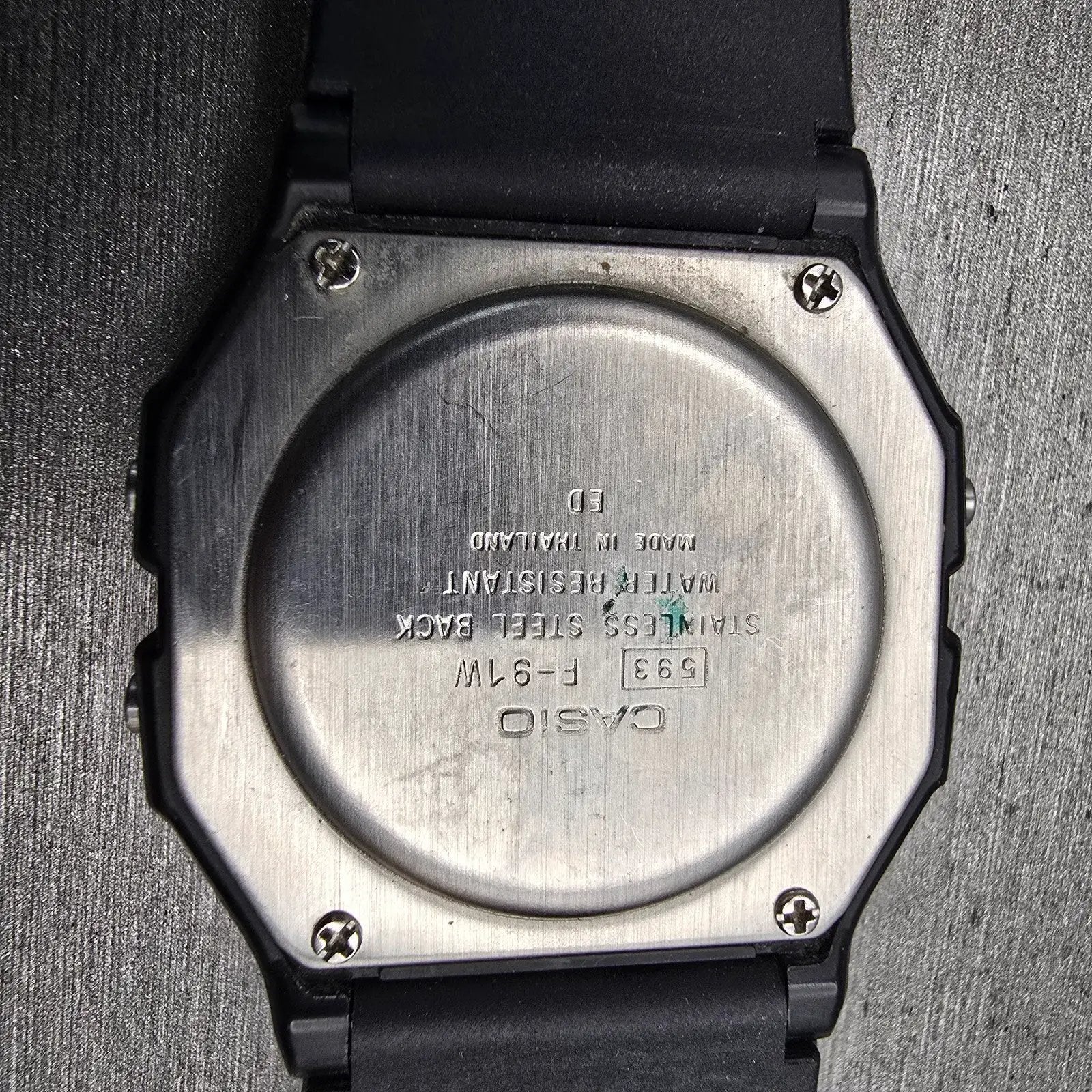 Casio F-91W Digital Watch Men 34mm Black Dial Black Chrono Alarm New Battery10