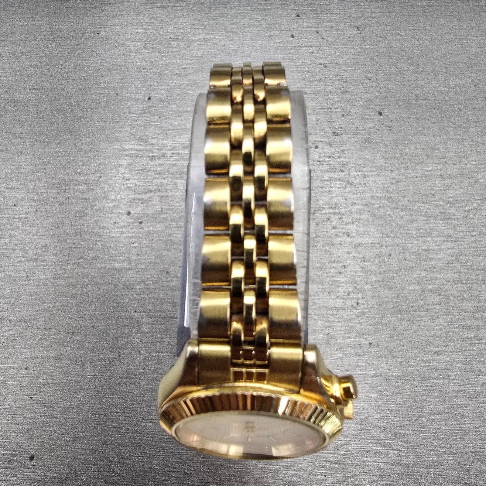 Citizen Watch Women 26mm White Dial Gold Tone Backlight 0730-H00028 New Battery4
