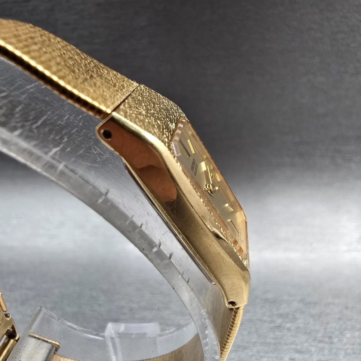 Seiko Tank Watch Women 13mm Gold Dial Gold Tone Rectangle 1320-5990 New Battery3