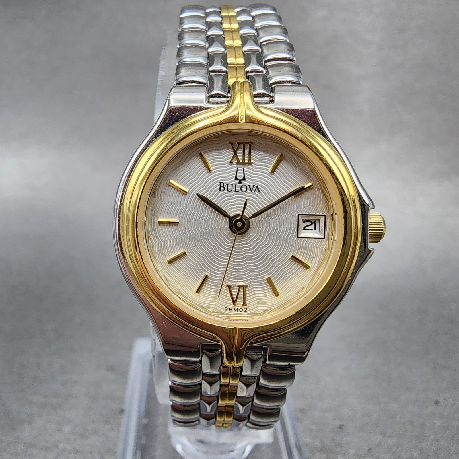 Bulova Watch Women 24mm White Dial two Tone Date Round 98M02 New Battery0