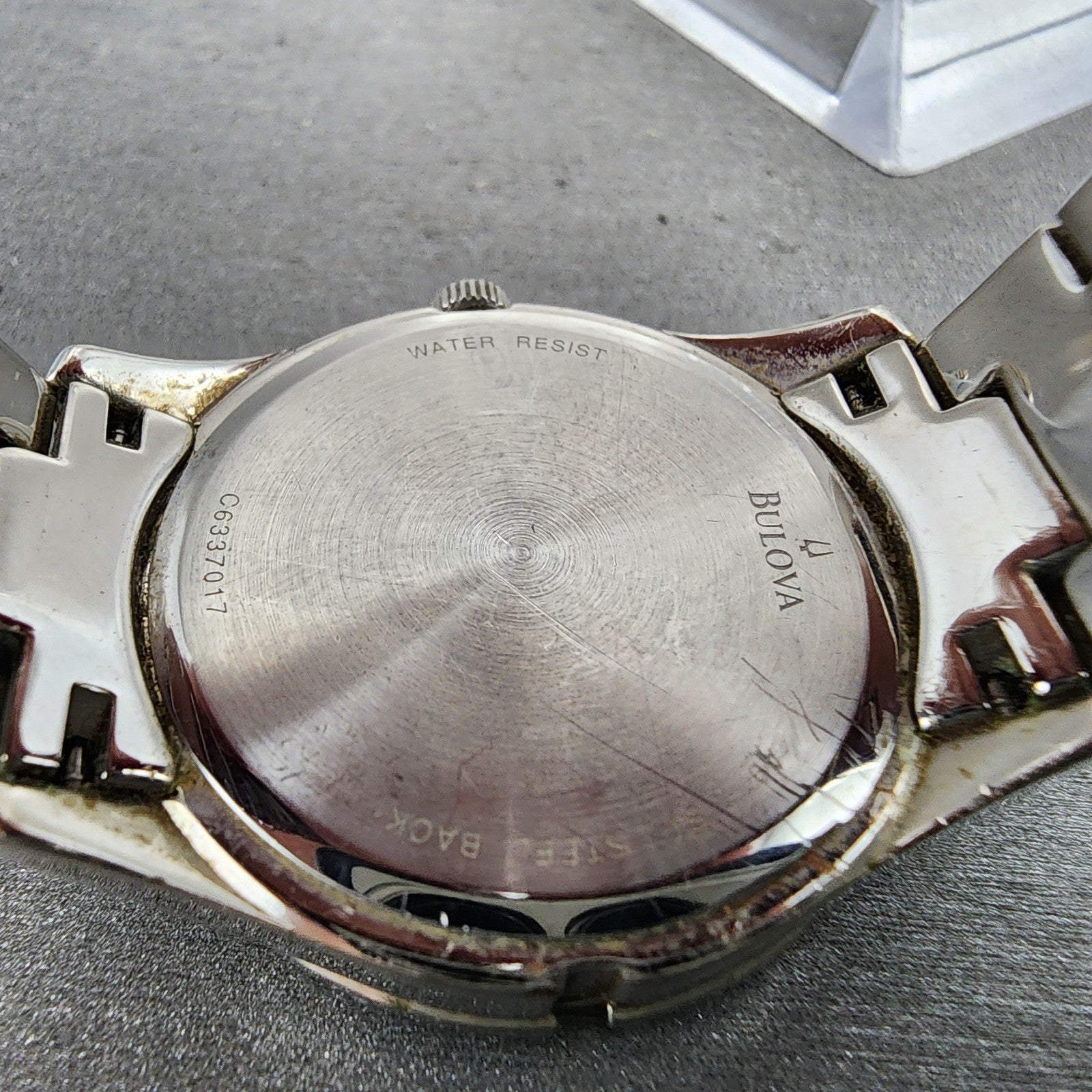 Bulova Watch Women 31mm MOP Dial Silver Tone Round 96L116 Crystal Accent New Bat9