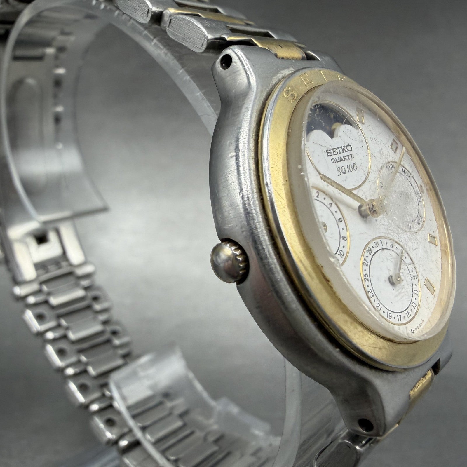 Seiko Moon Phase Watch Men 35mm White Dial Two Tone Daydate 7F38-6110 NewBattery3