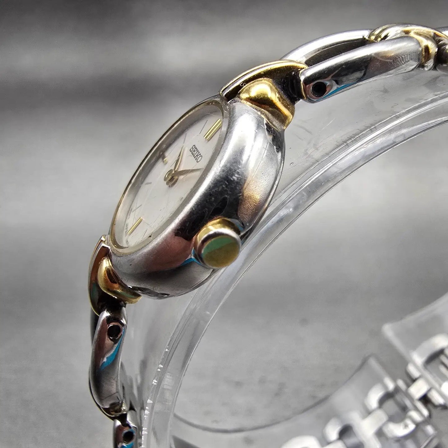 Seiko Watch Women 19mm White Dial Two Tone Round 1N00-0JL0 New Battery Vintage2