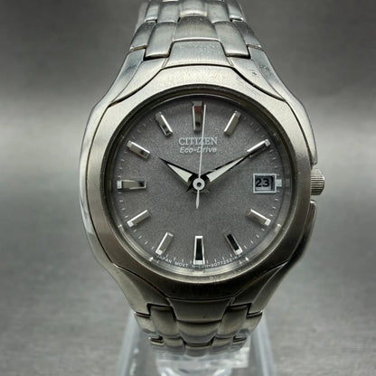 Citizen Eco-Drive Watch Women 25mm Gray Dial Silver Tone Date E011-S049601 Runs0