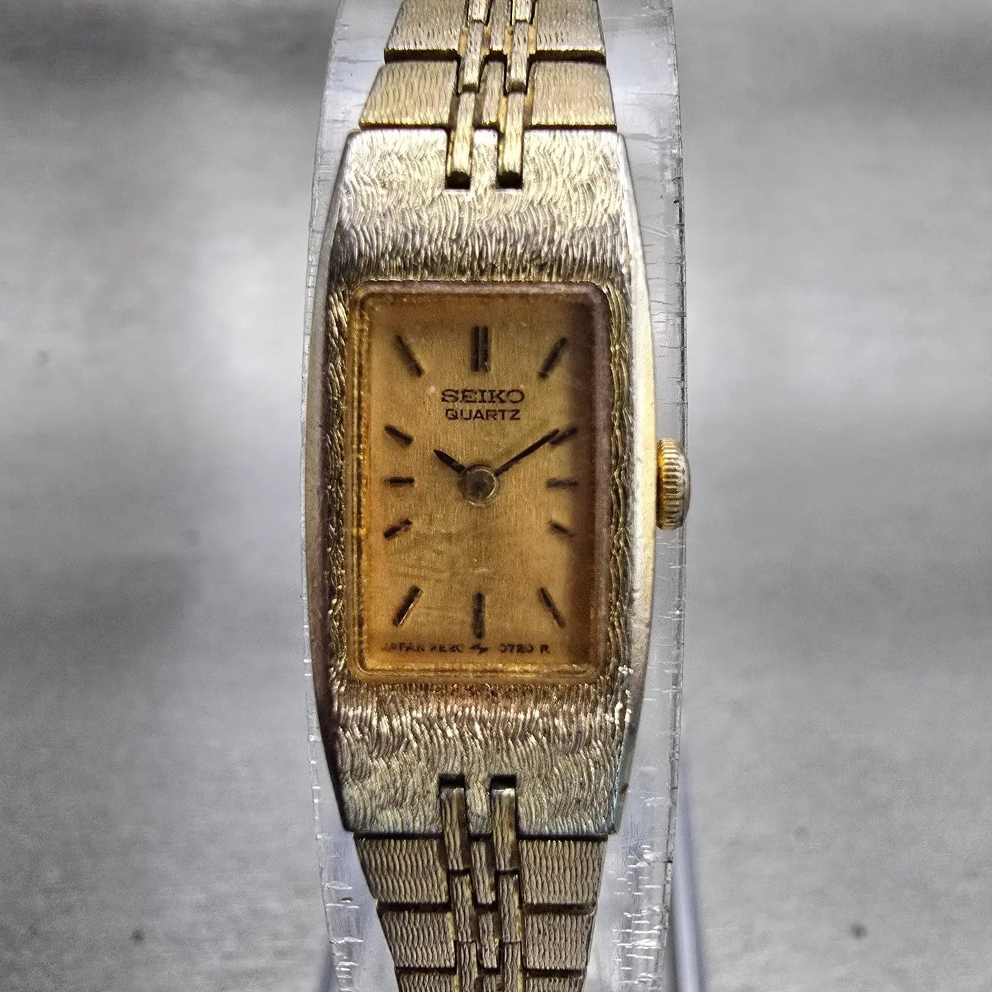 Seiko Watch Women 12mm Gold Dial Gold Tone Rectangle 2E20-5550 New Battery VTG0