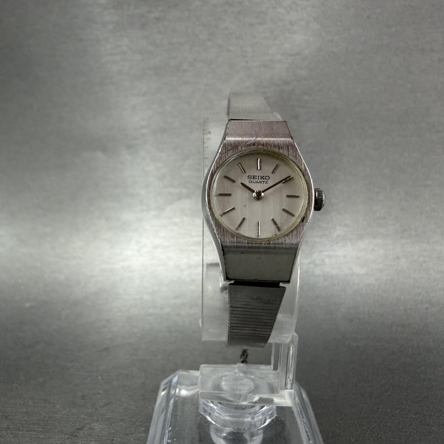 Seiko Watch Women 16mm White Dial Silver Tone Round 54200029 New Battery VTG AB5