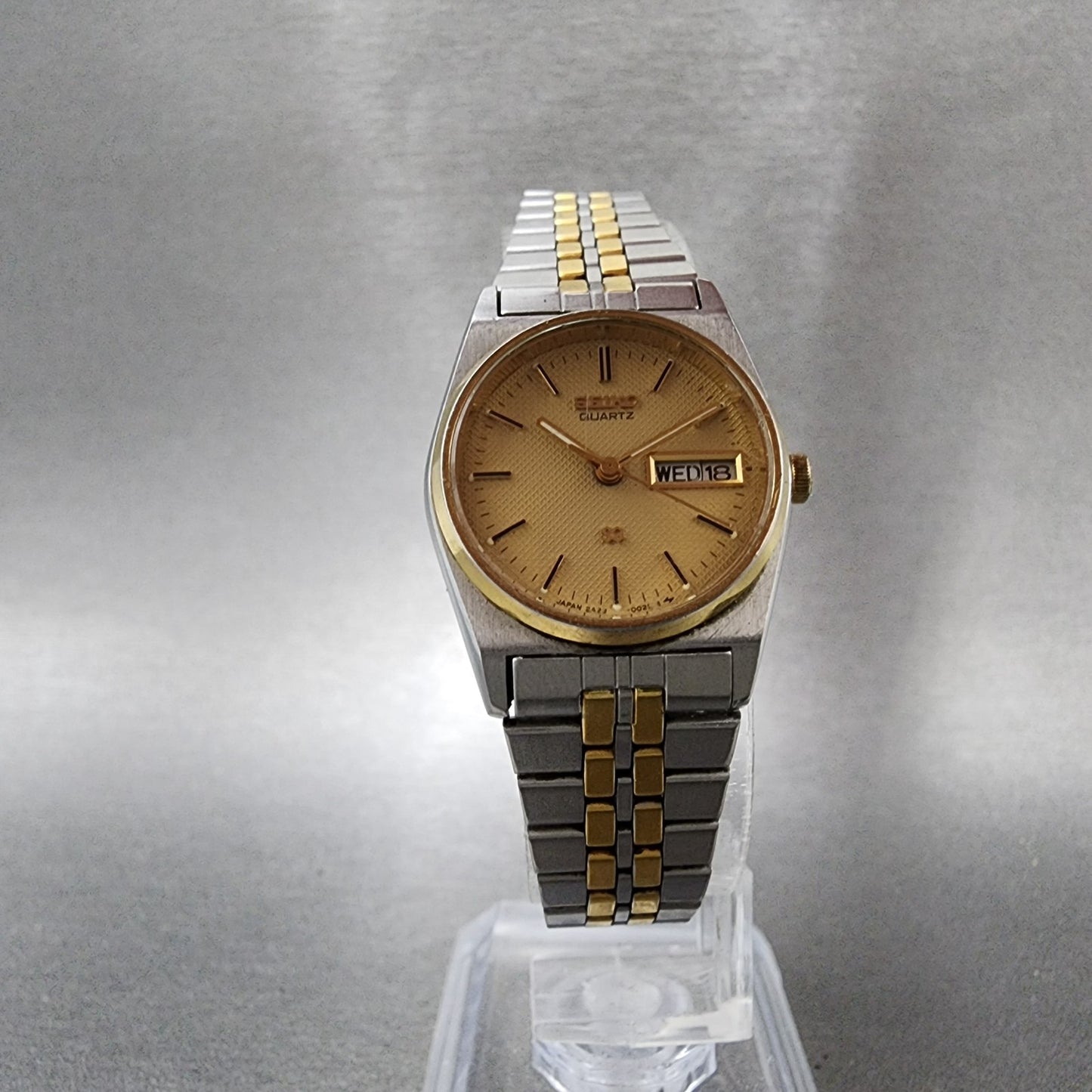 Seiko SQ Watch Women 23mm Champagne Dial Two Tone Dyadate 2a230029 New Battery5