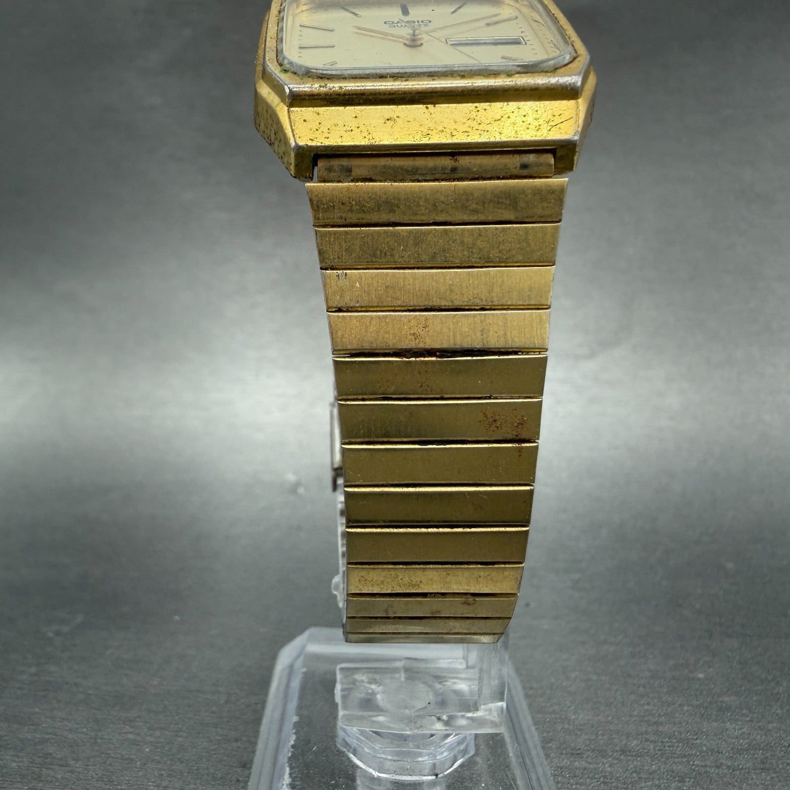 Casio MQ-518 Watch Men 30mm Champange Dial Gold Tone Rectangle Daydate New Batt5