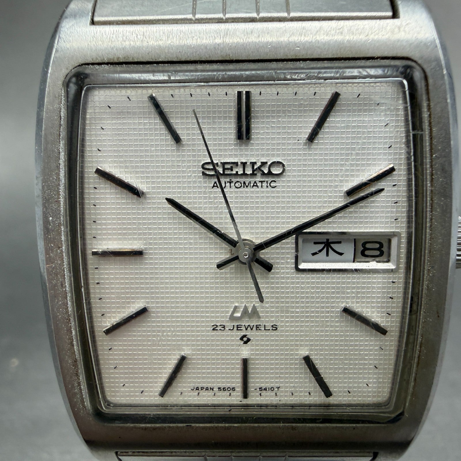 Seiko Lord Matic Watch Men 33mm Silver Dial Steel Daydate READ! 5606-5220 Runs1