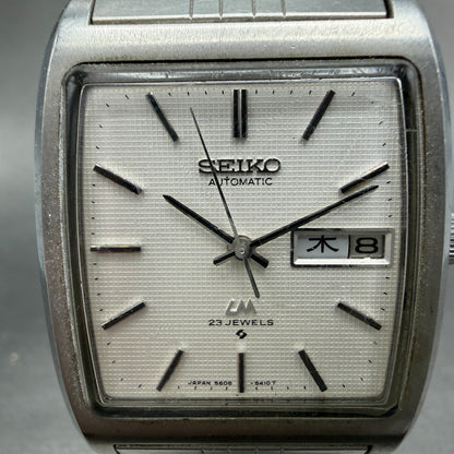 Seiko Lord Matic Watch Men 33mm Silver Dial Steel Daydate READ! 5606-5220 Runs1