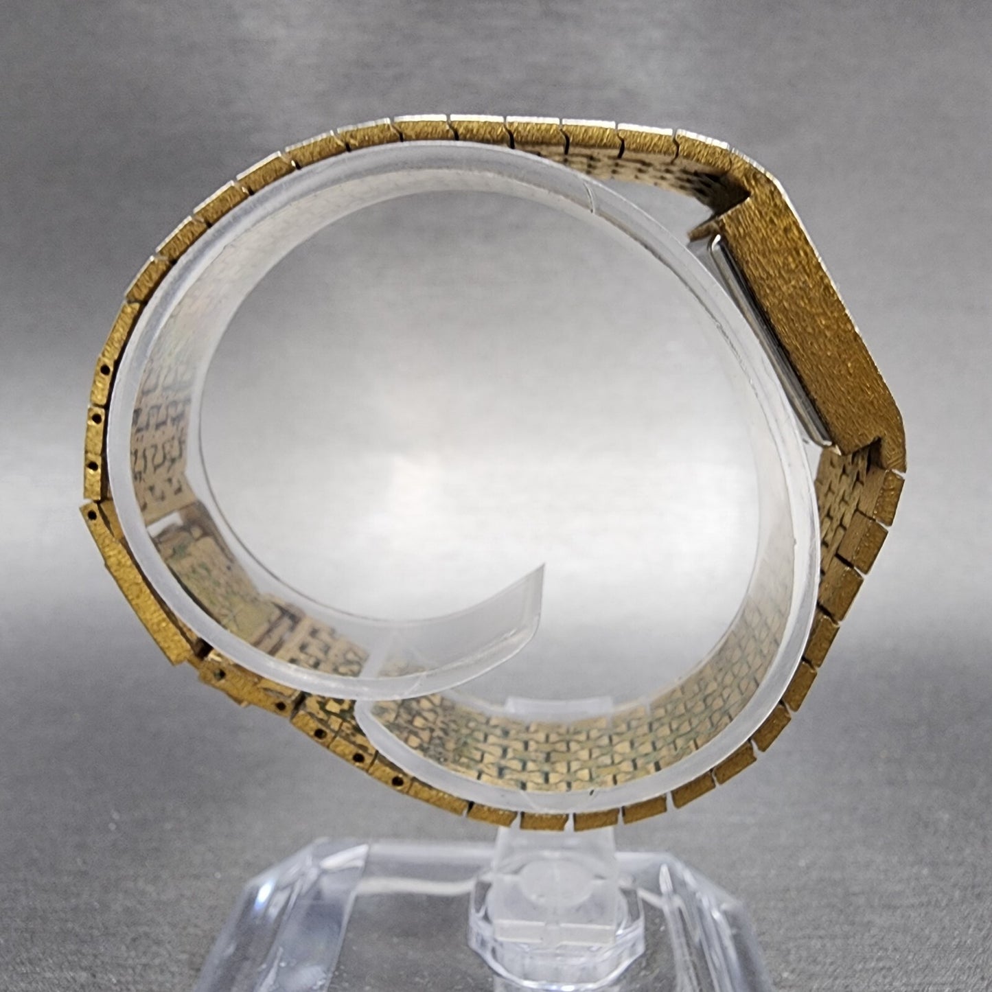 Elgin Tank Watch Women 16mm Champagne Dial Gold Tone Date Rectangle New Battery9