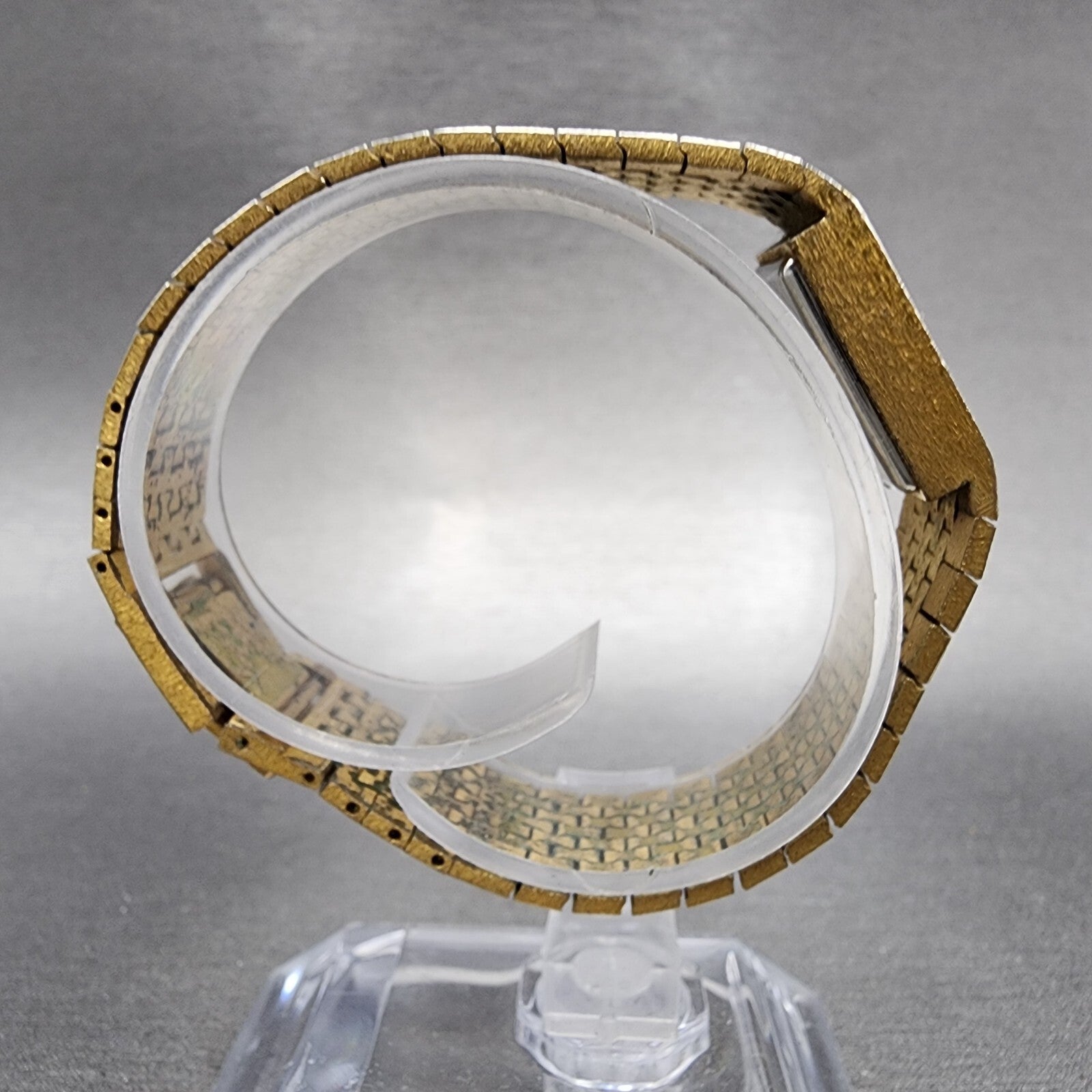 Elgin Tank Watch Women 16mm Champagne Dial Gold Tone Date Rectangle New Battery9