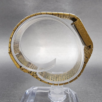 Elgin Tank Watch Women 16mm Champagne Dial Gold Tone Date Rectangle New Battery9